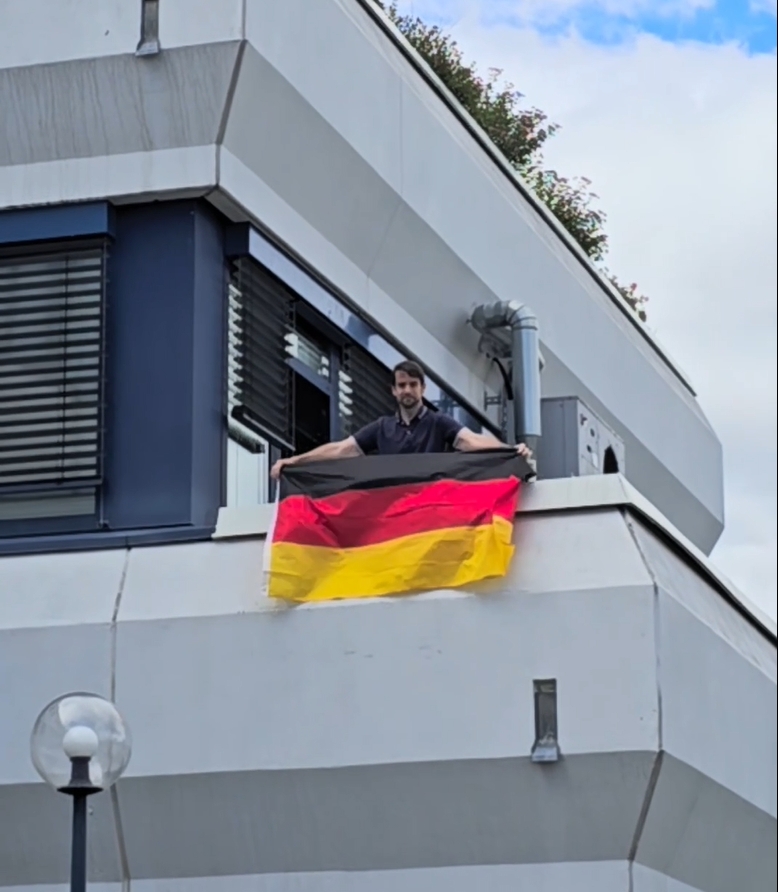 Deutsche Flagge Bundestag im Bundestag zeigen, jetzt verboten?